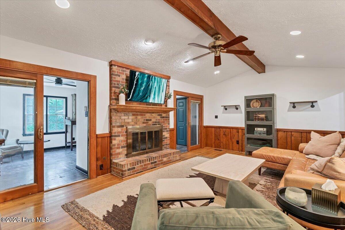 1933 Merrimac Drive Property Photo 82