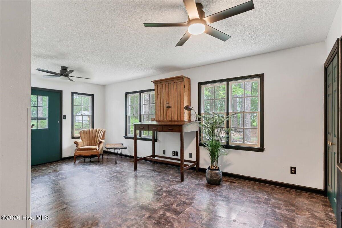1933 Merrimac Drive Property Photo 86