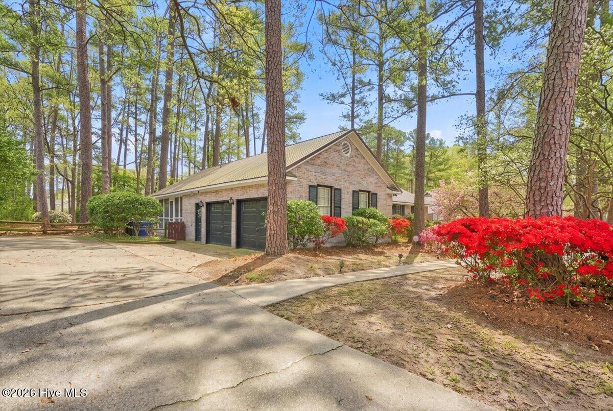 1933 Merrimac Drive Property Photo 89
