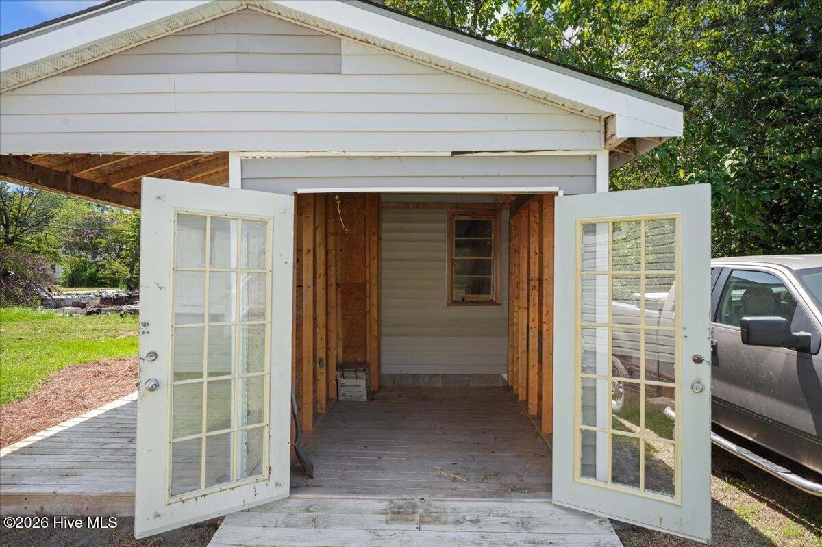 208 E Boundary Street Property Photo 12