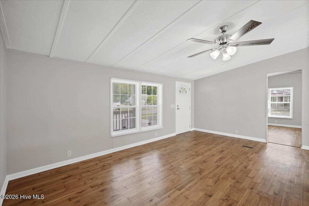 208 E Boundary Street Property Photo 16