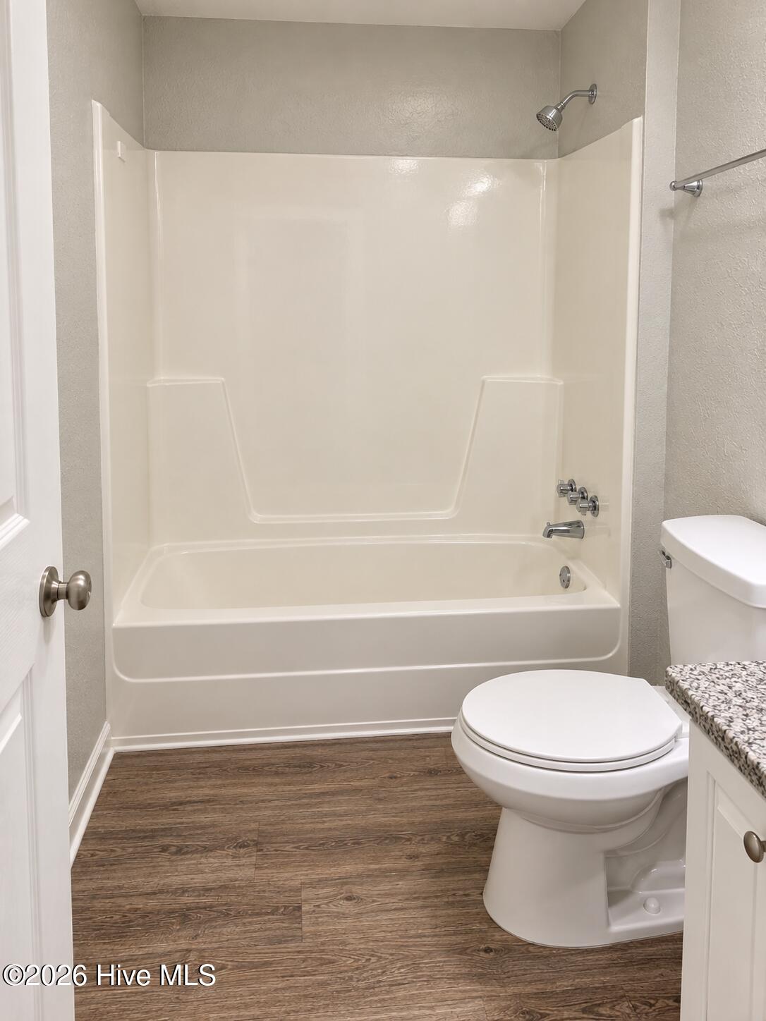 3408 Kensington Drive N Property Photo 12