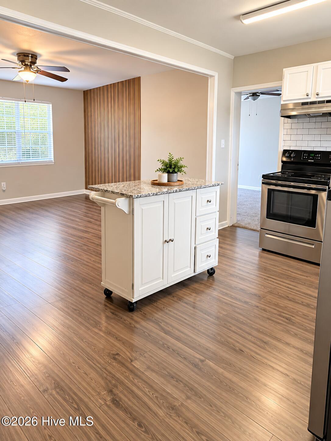 3408 Kensington Drive N Property Photo 17