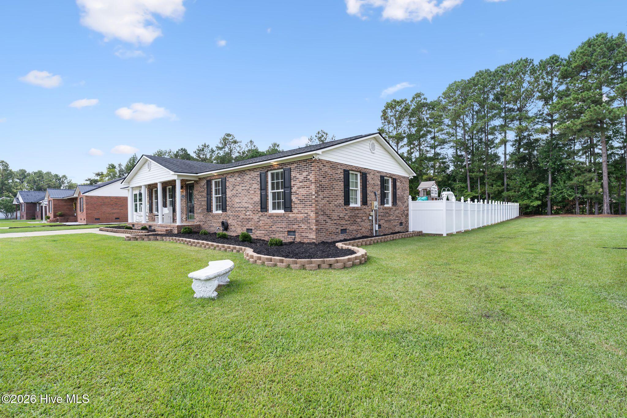 219 Oakwood Heights Drive Property Photo 3