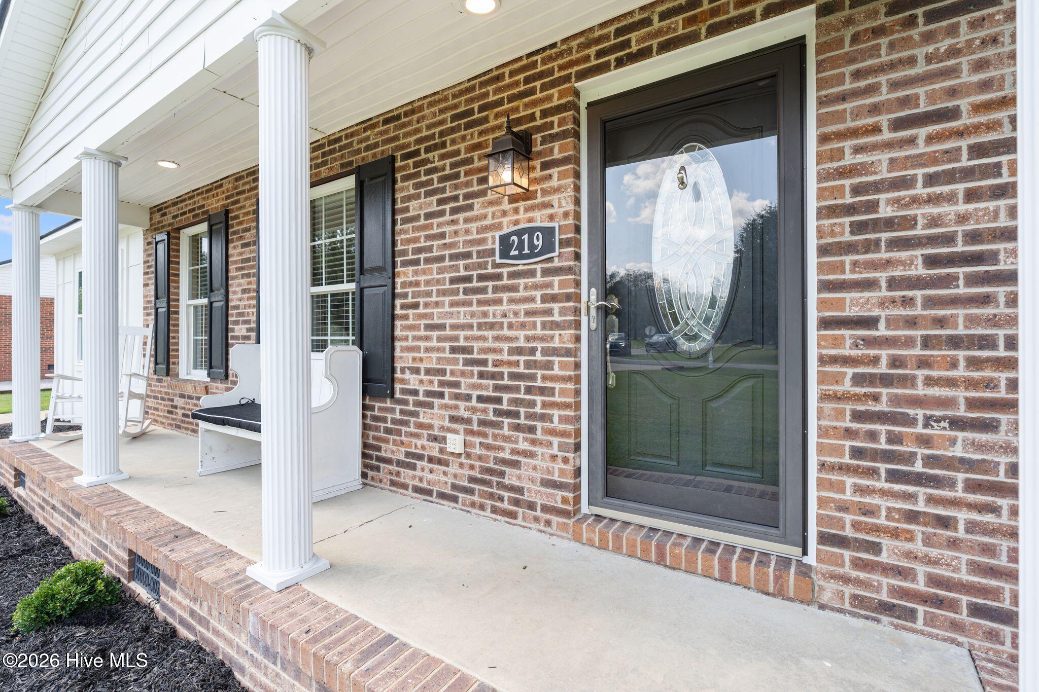 219 Oakwood Heights Drive Property Photo 4