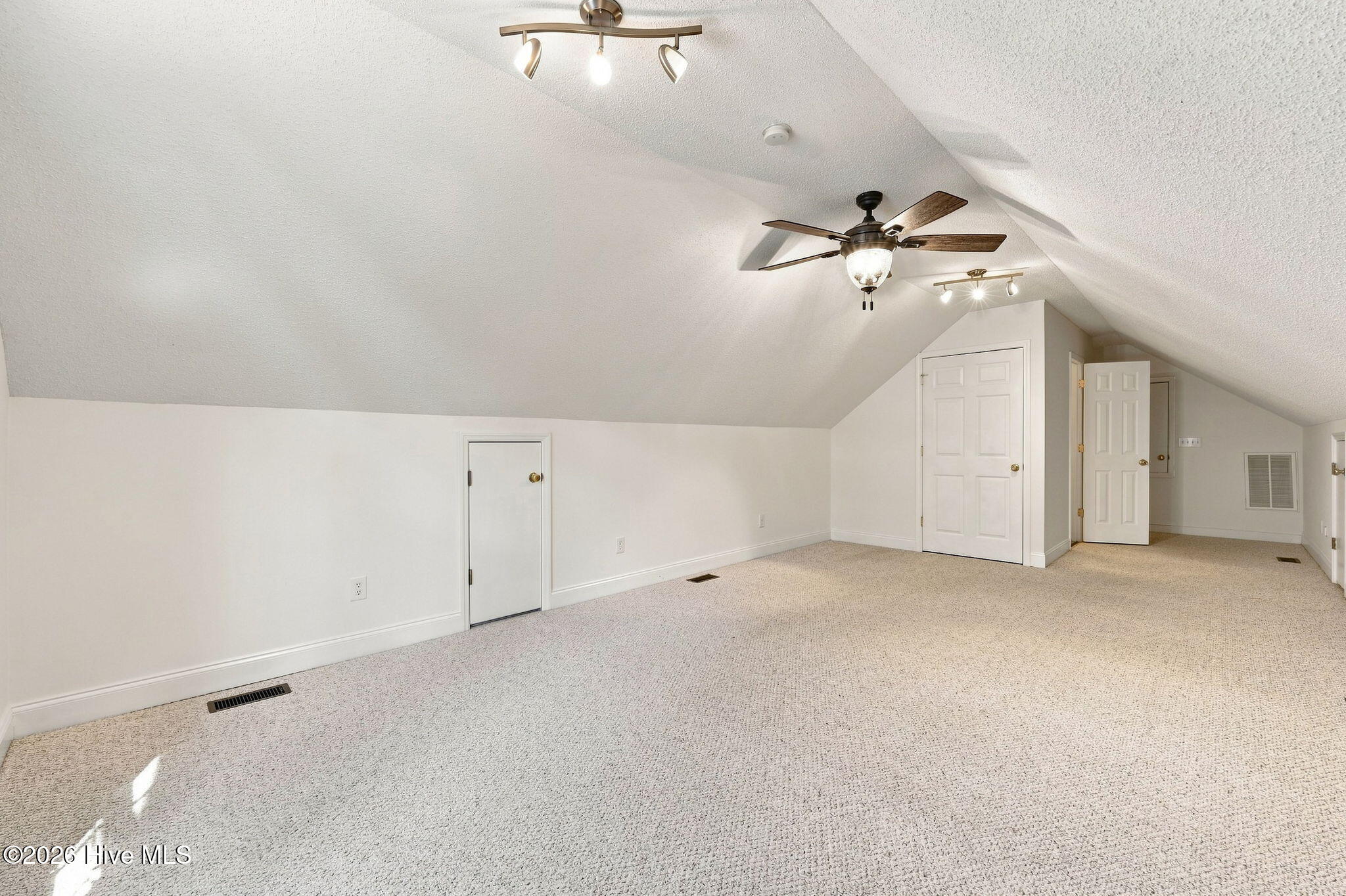 2119 Royal Pines Drive Property Photo 24
