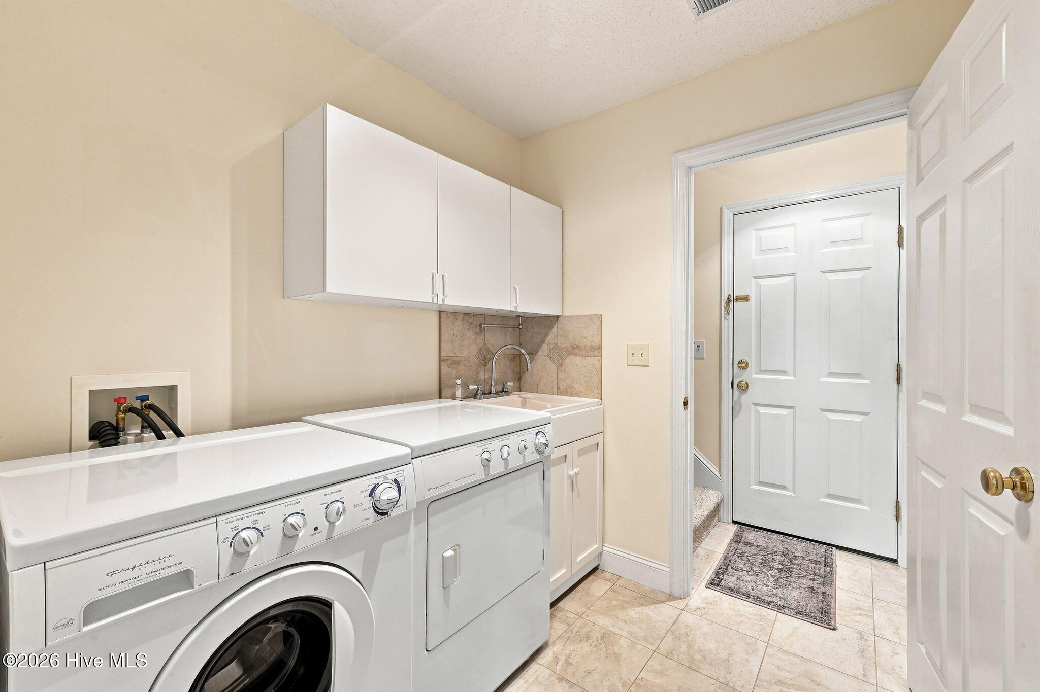 2119 Royal Pines Drive Property Photo 26