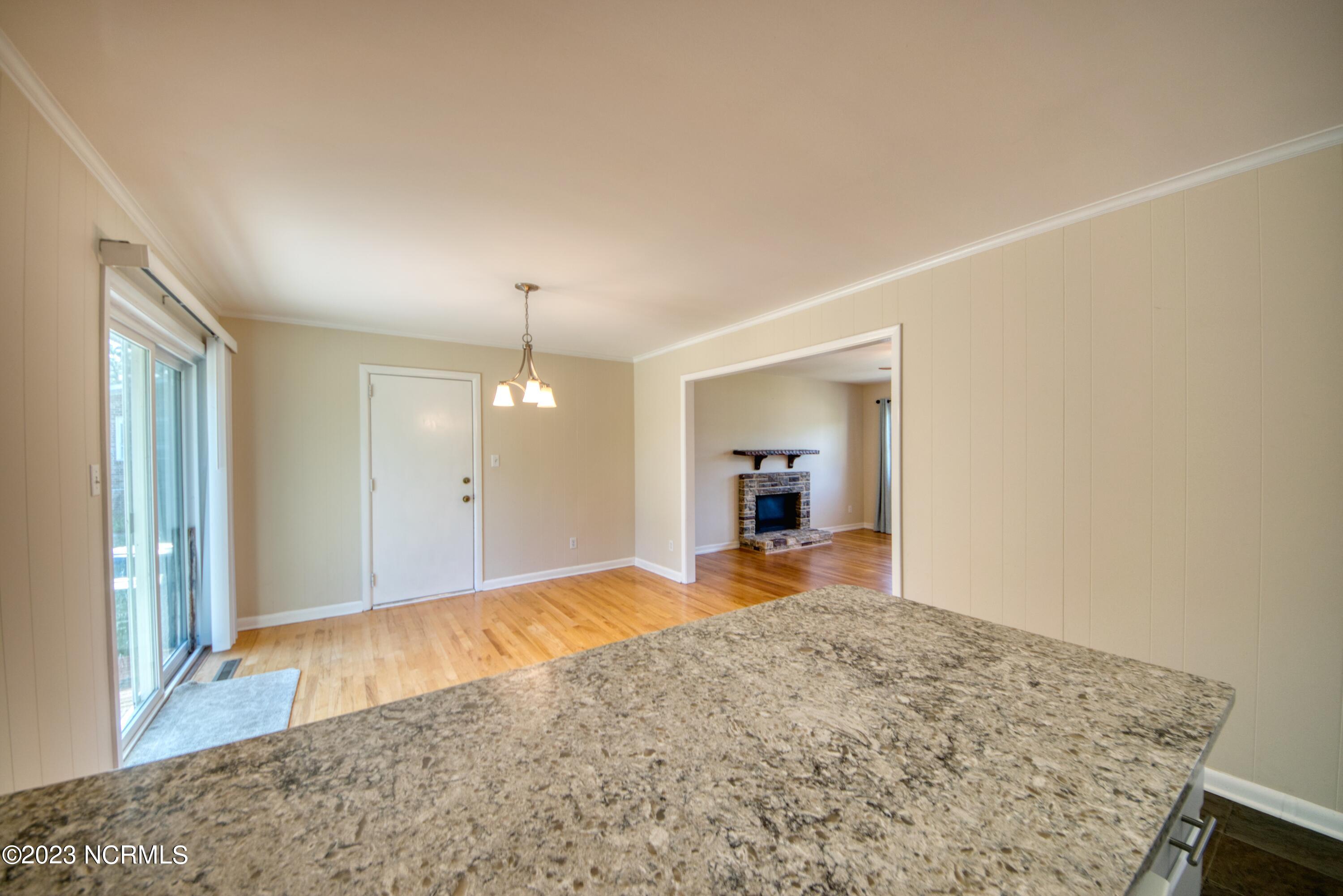 106 Pinecliff Drive Property Photo 10