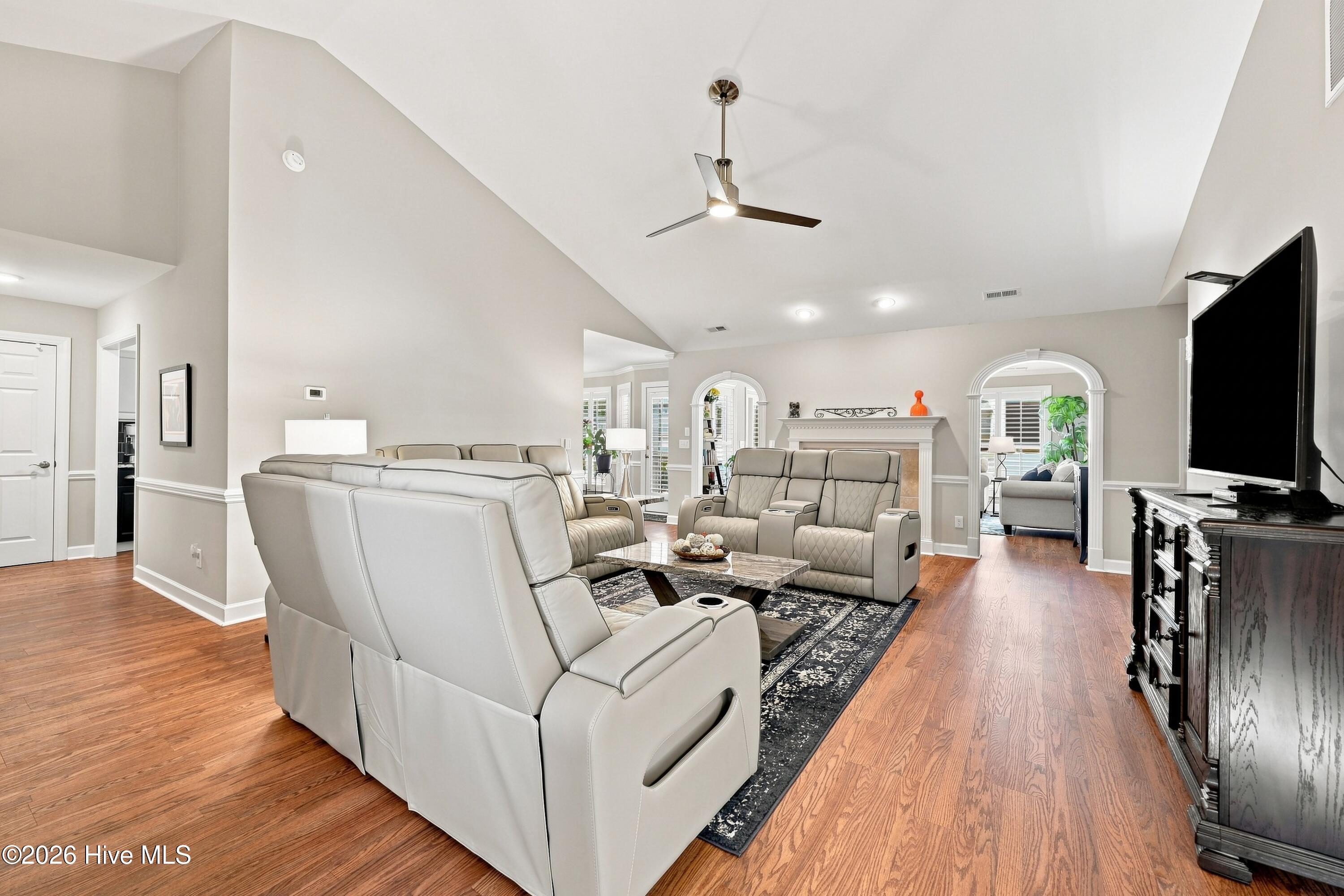 3808 Rainbow Street Property Photo 4