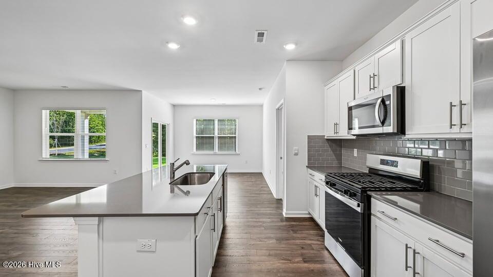 428 Conifer Street Property Photo 4