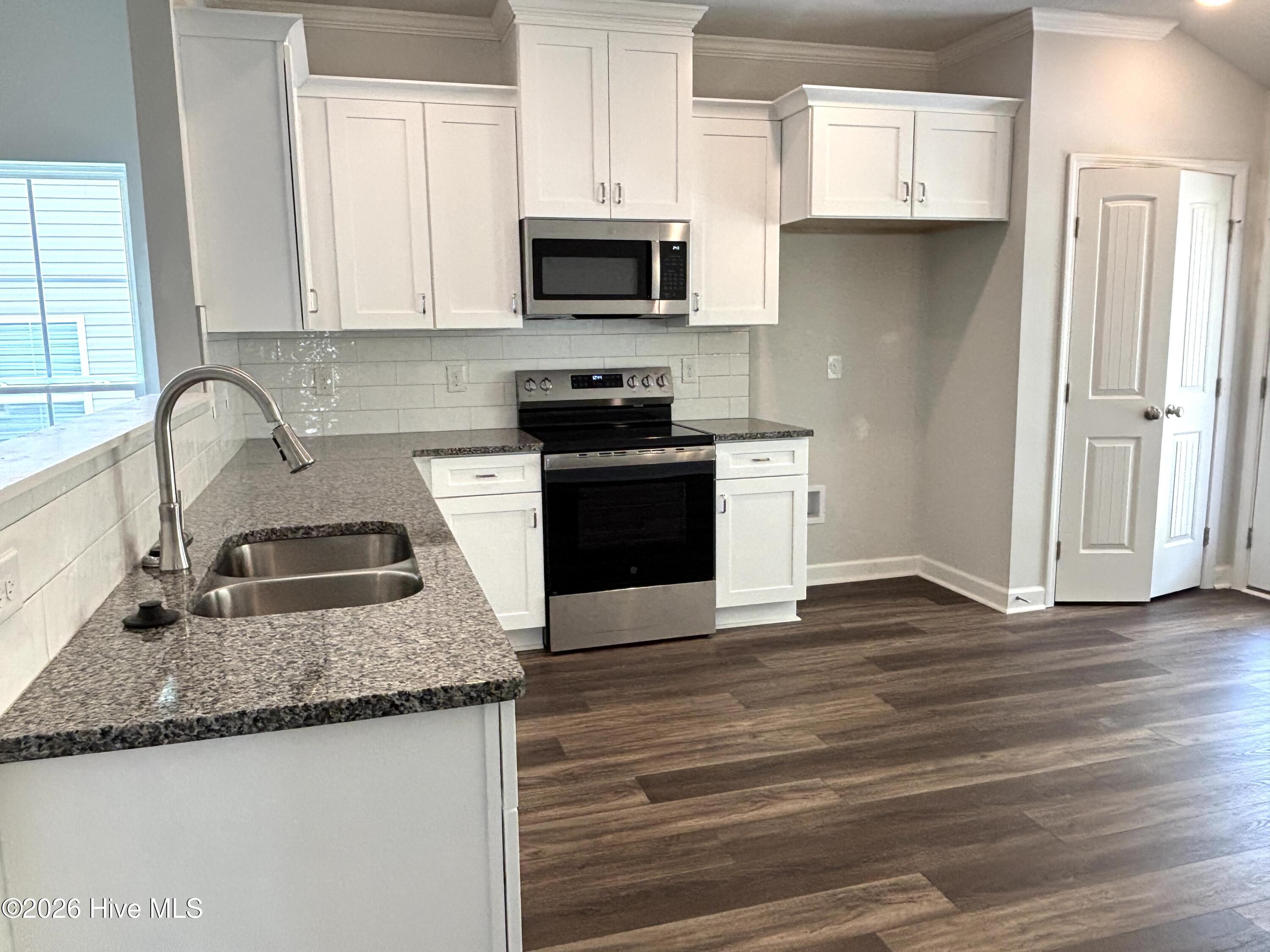 3021 Brems Drive Property Photo 8