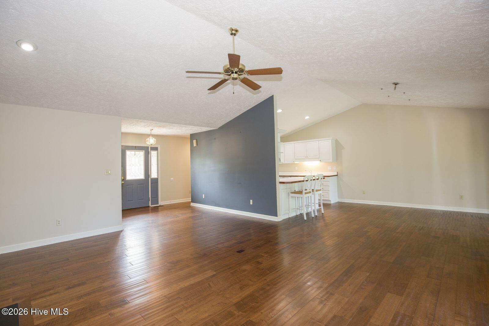 1205 Greenbriar Drive Property Photo 5