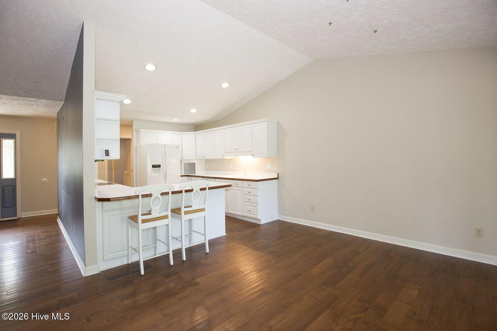 1205 Greenbriar Drive Property Photo 6