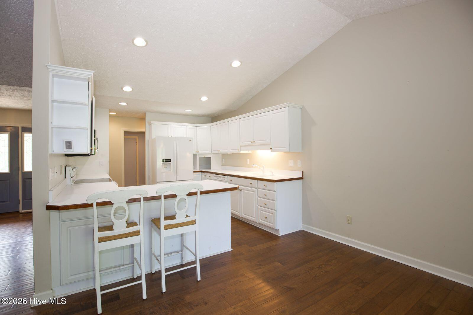 1205 Greenbriar Drive Property Photo 7