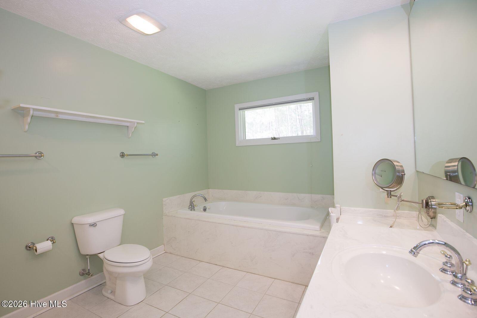 1205 Greenbriar Drive Property Photo 17