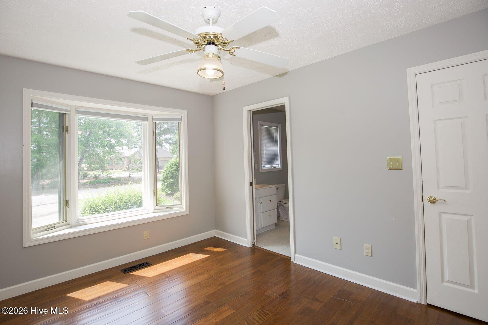 1205 Greenbriar Drive Property Photo 22