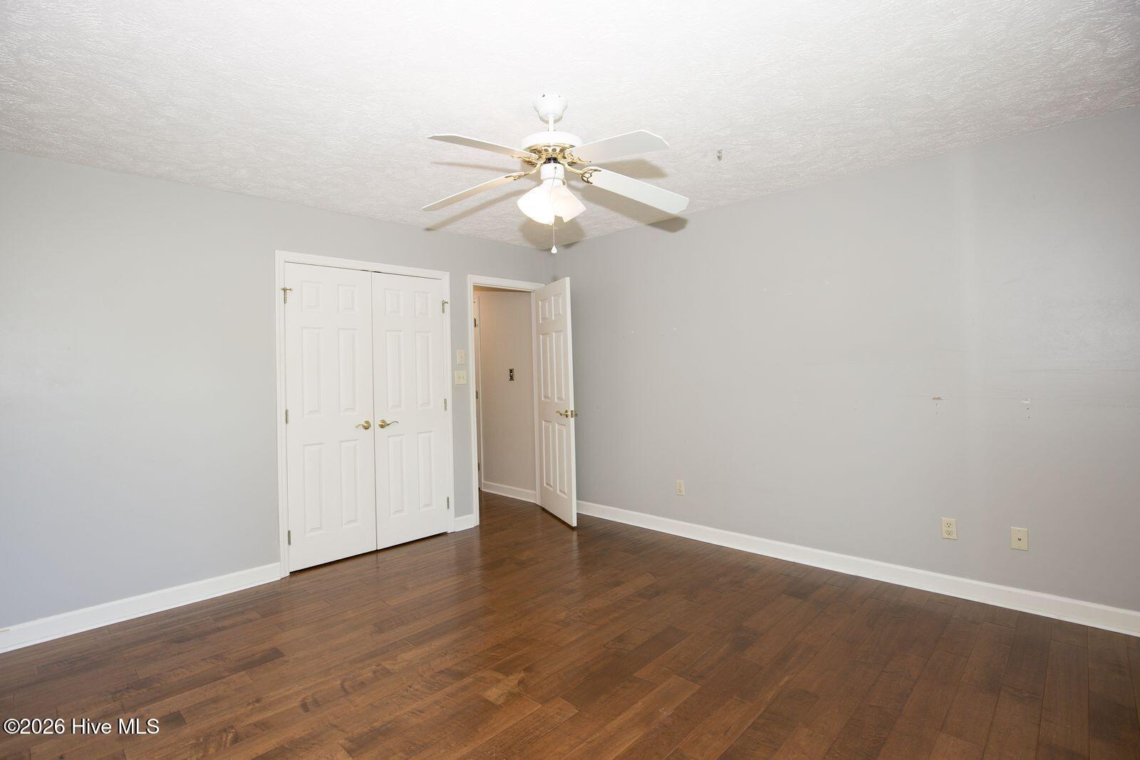 1205 Greenbriar Drive Property Photo 27