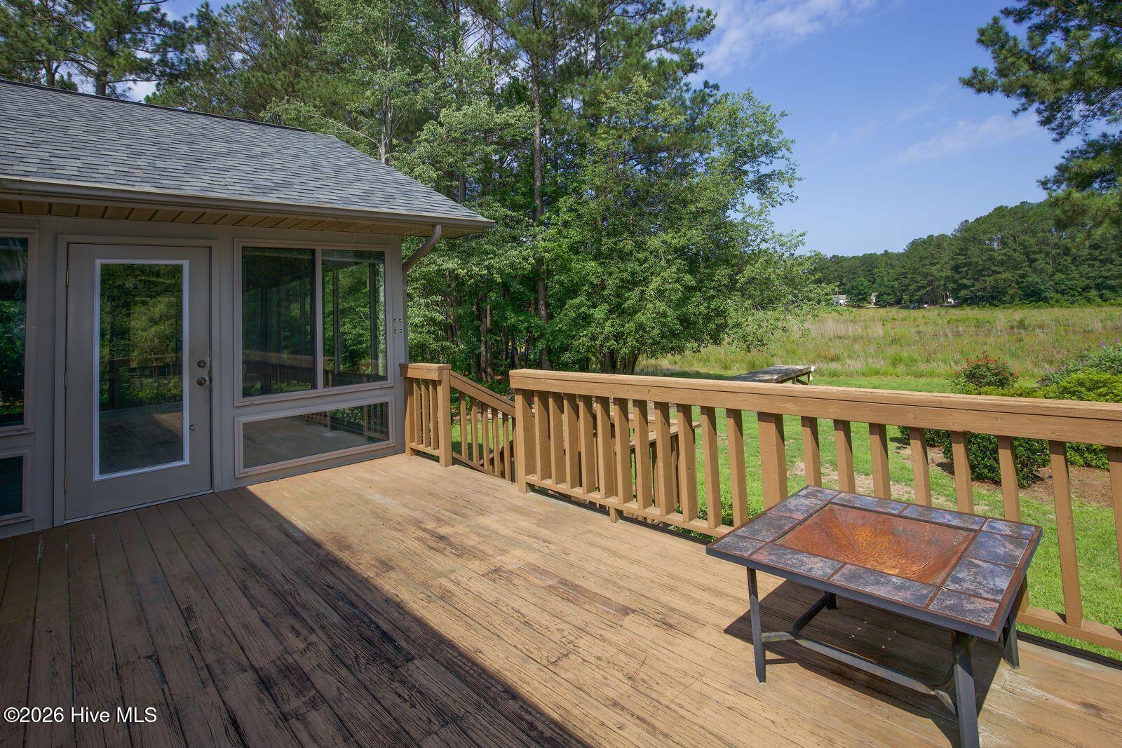 1205 Greenbriar Drive Property Photo 32
