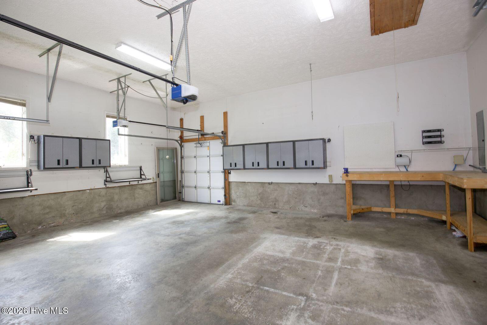 1205 Greenbriar Drive Property Photo 38