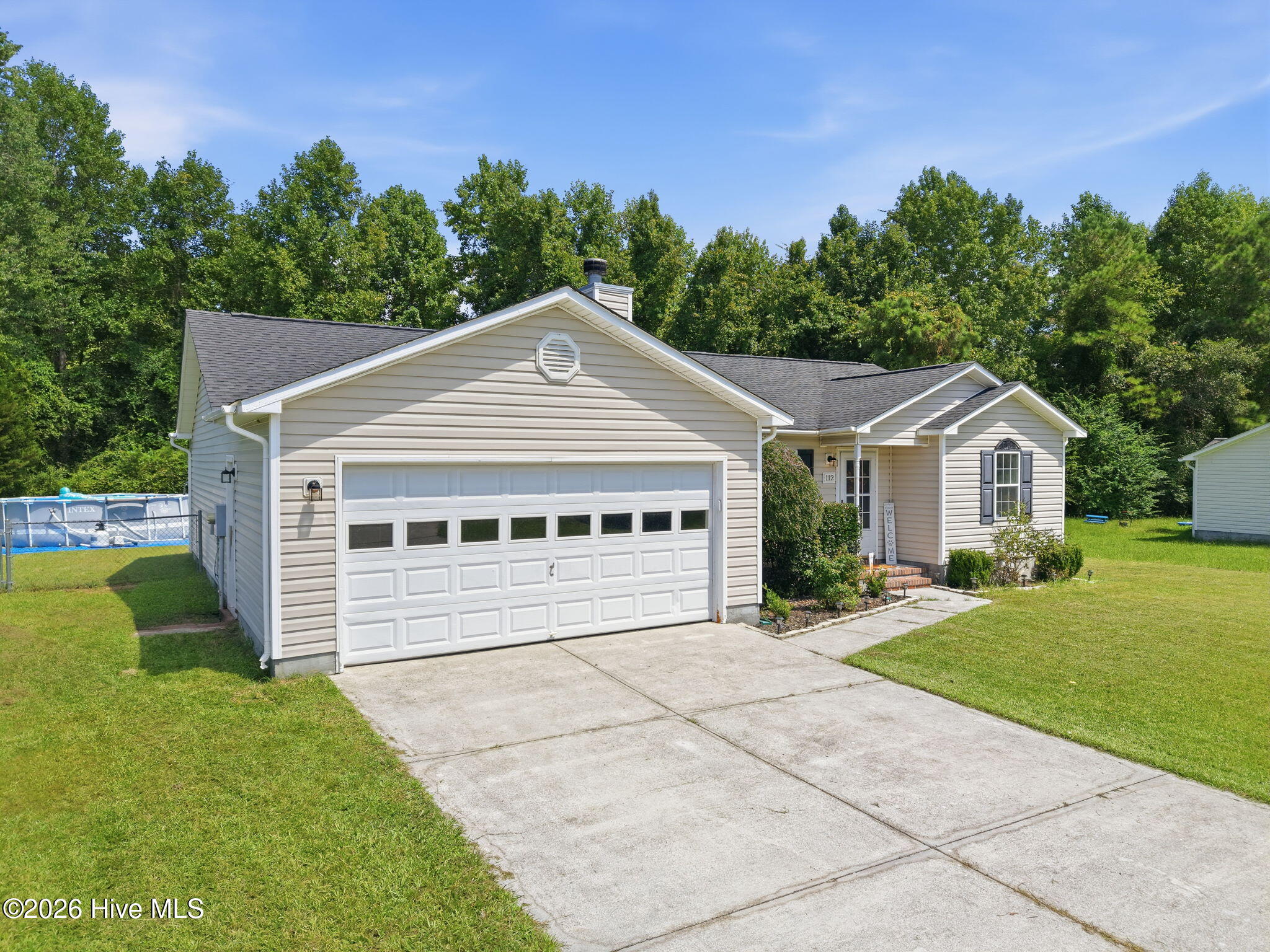 112 Ellen Court Property Photo 4