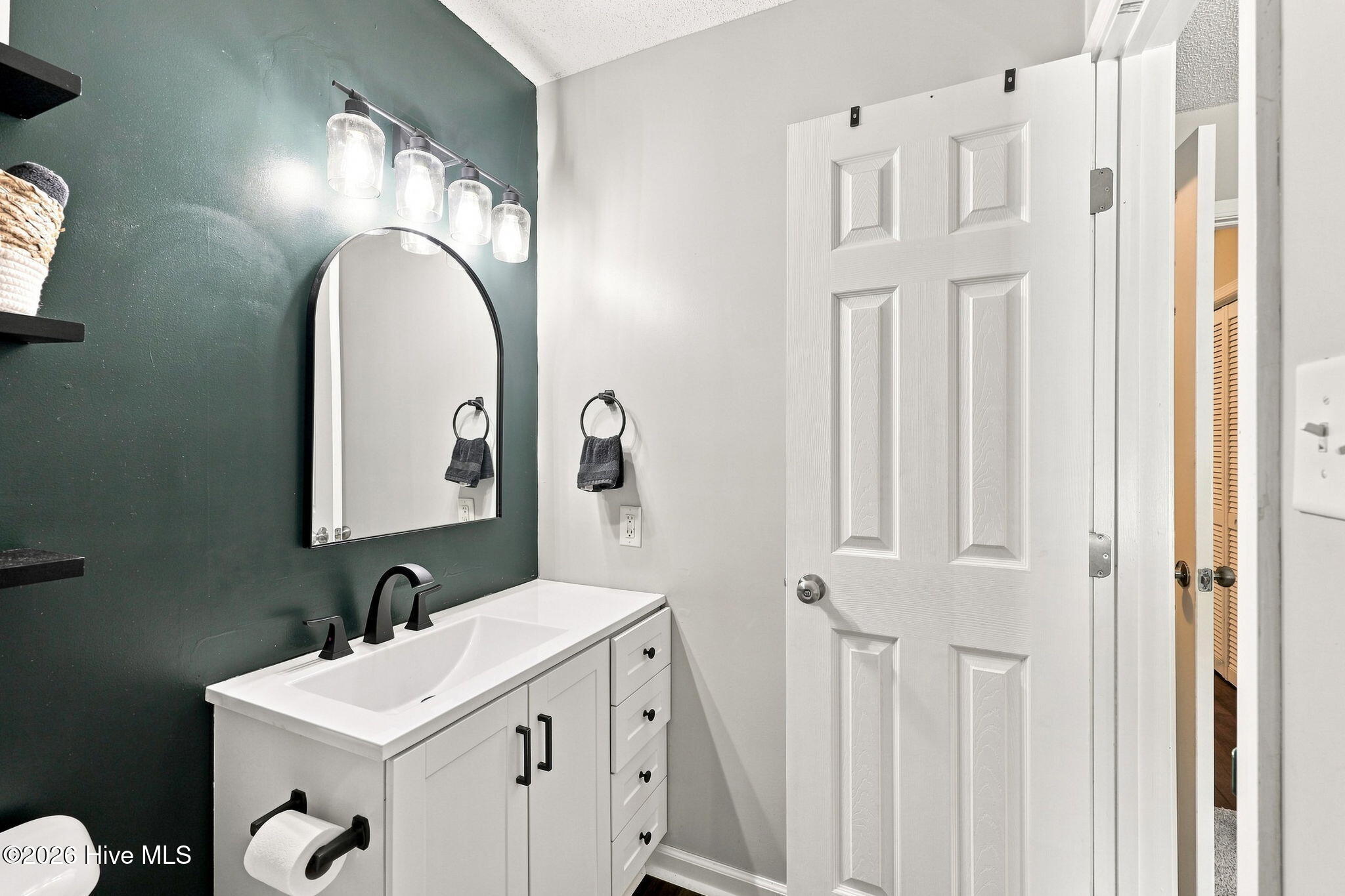 112 Ellen Court Property Photo 33