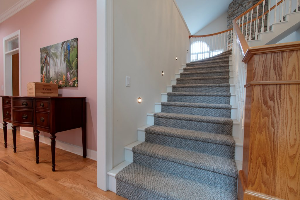 5981 Candy Mountain Road Property Photo 4