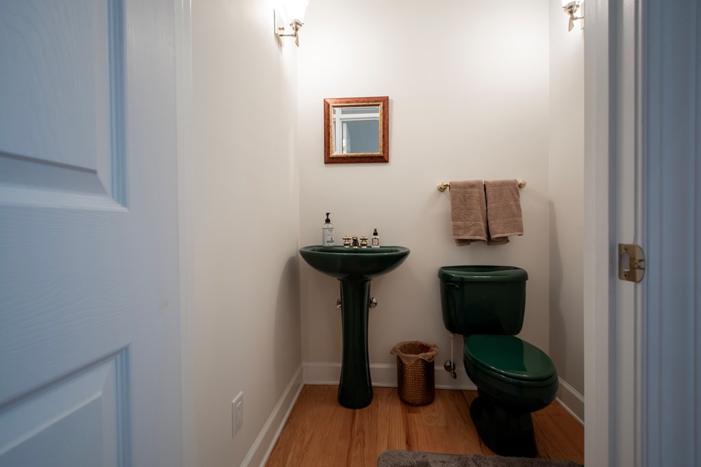 5981 Candy Mountain Road Property Photo 9