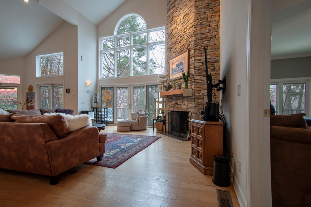 5981 Candy Mountain Road Property Photo 10