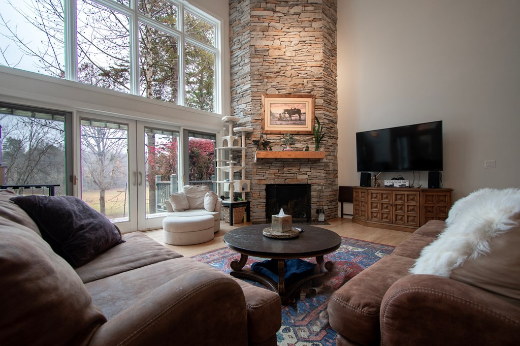 5981 Candy Mountain Road Property Photo 11