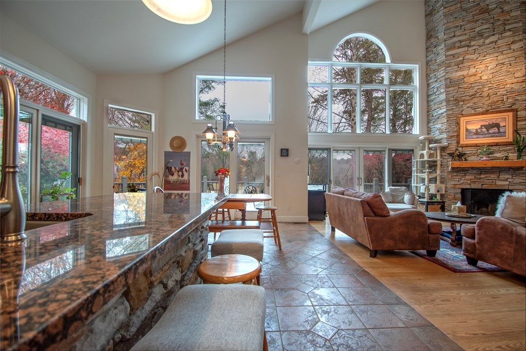 5981 Candy Mountain Road Property Photo 16