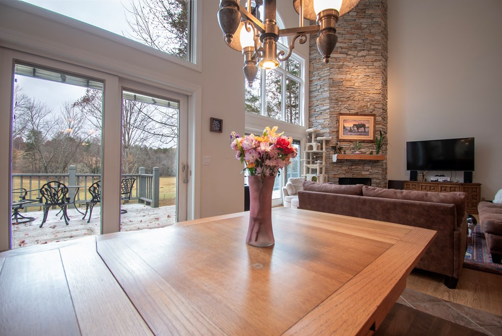 5981 Candy Mountain Road Property Photo 17