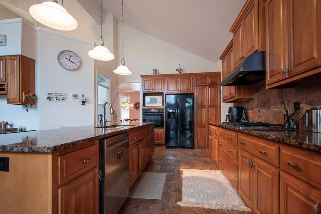 5981 Candy Mountain Road Property Photo 19