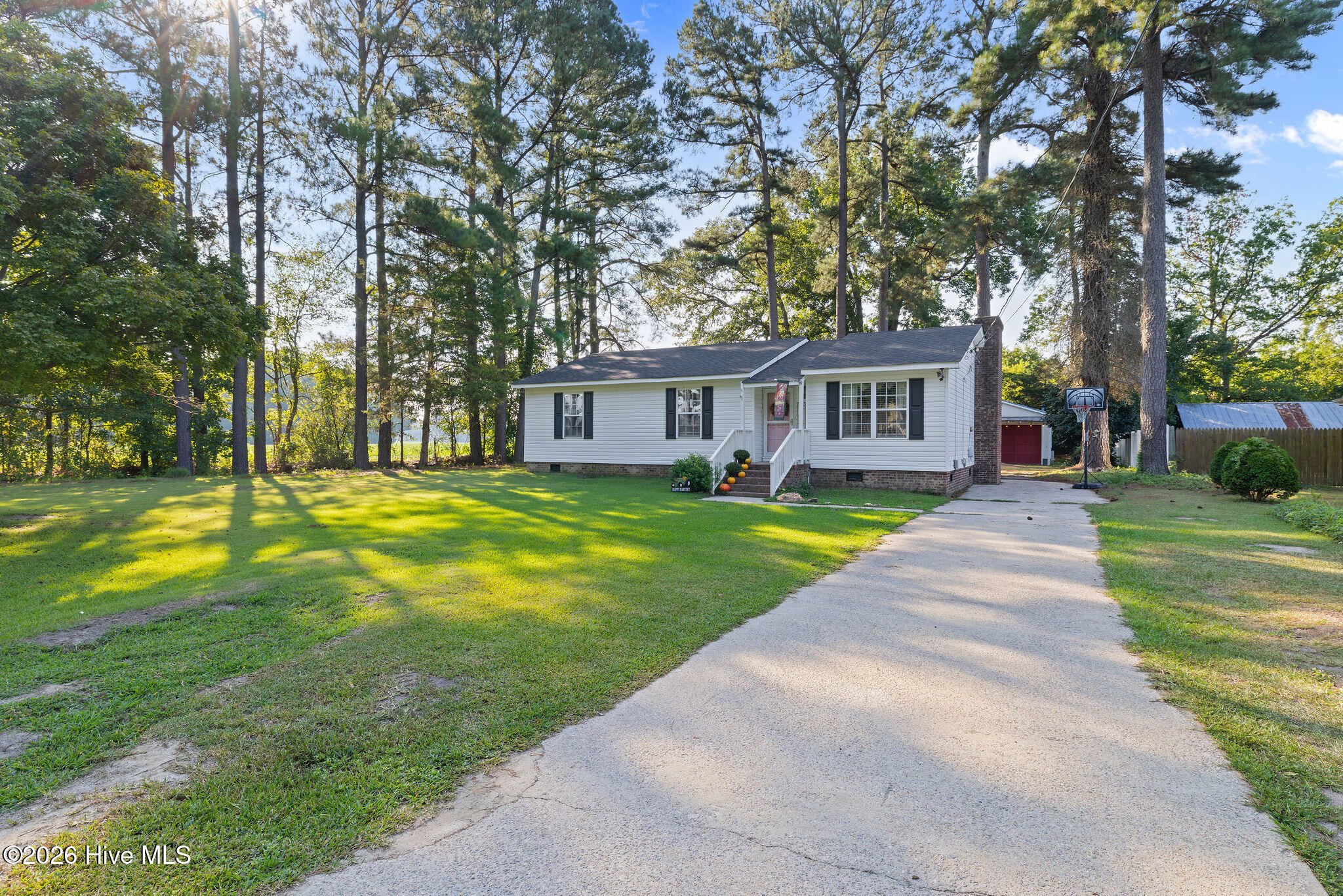 3838 Longleaf Drive Ne Property Photo 2