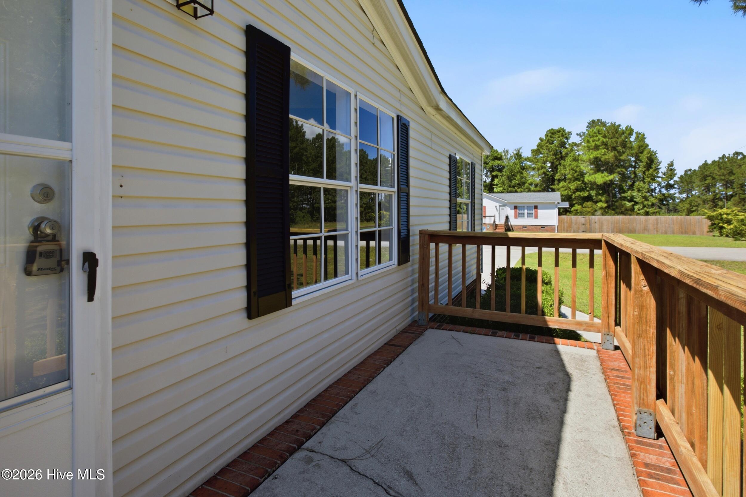 101 Larch Court Property Photo 4