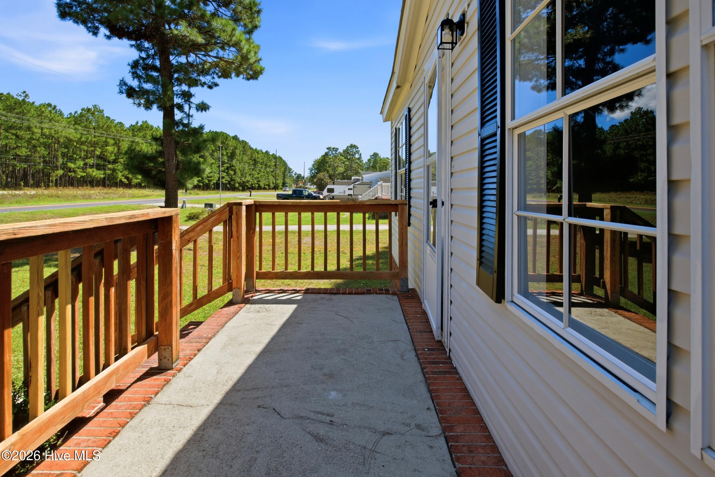 101 Larch Court Property Photo 5