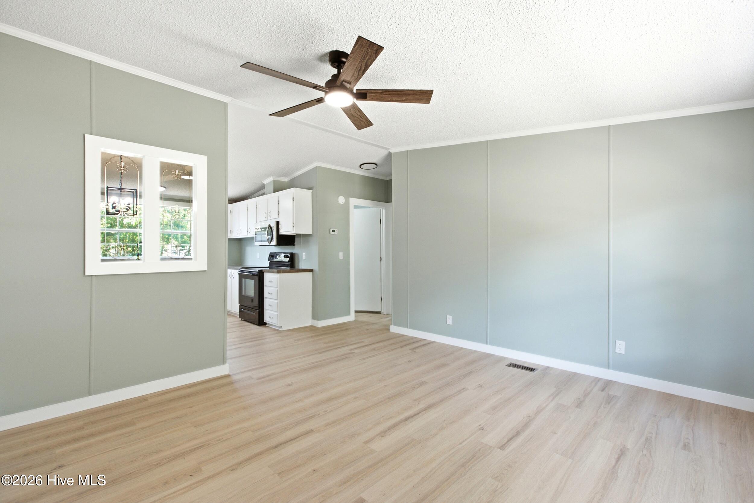 101 Larch Court Property Photo 6