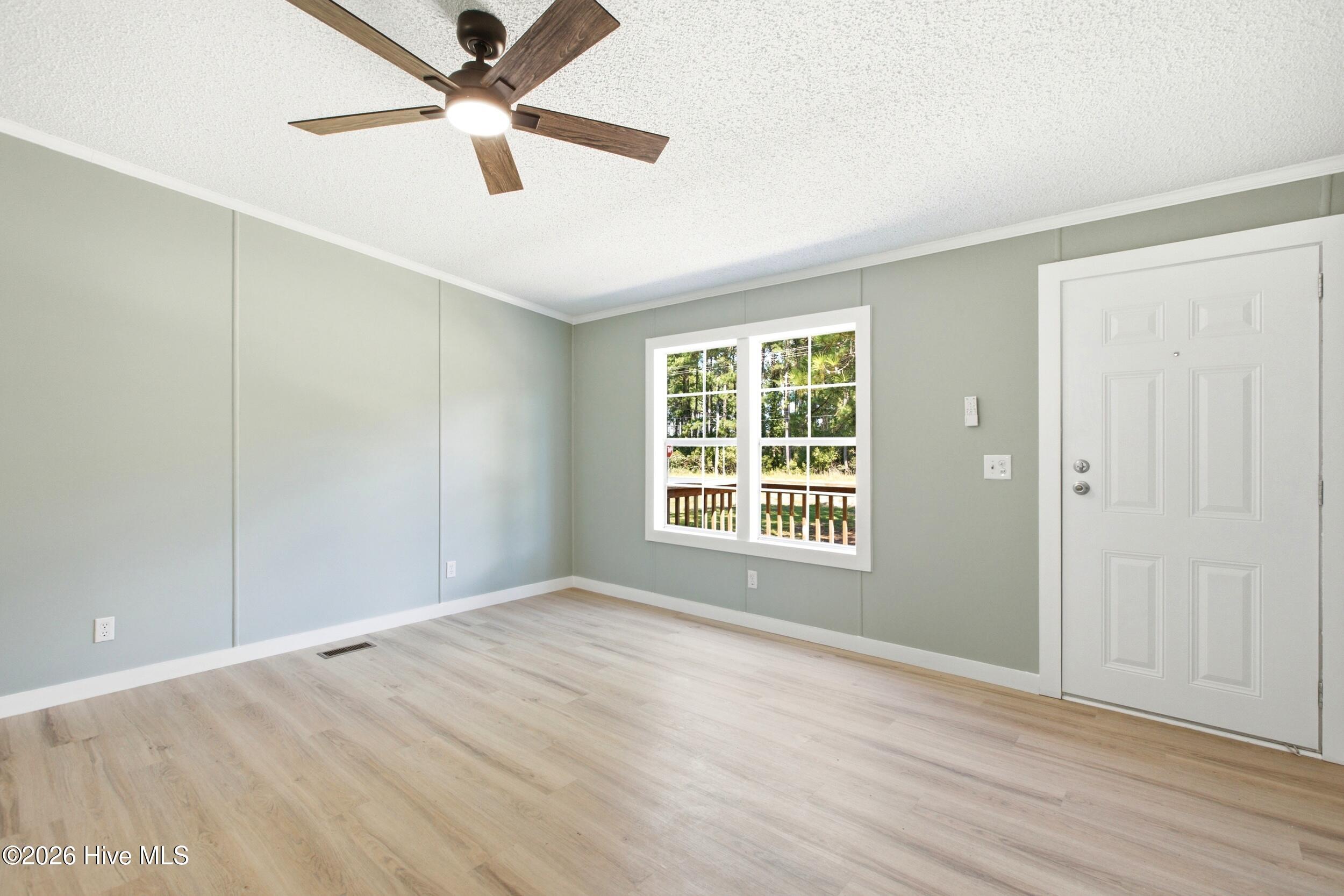 101 Larch Court Property Photo 8