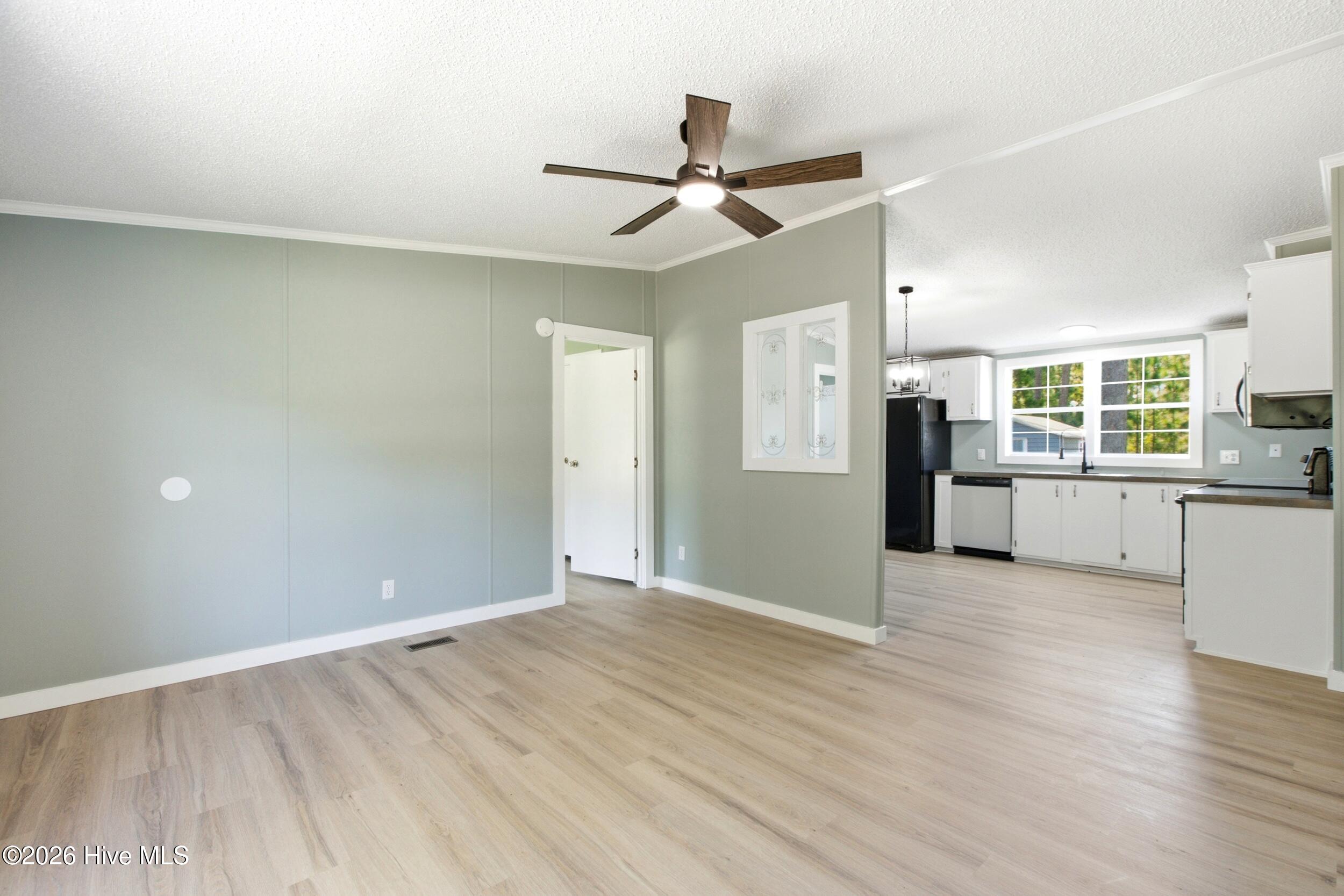 101 Larch Court Property Photo 9