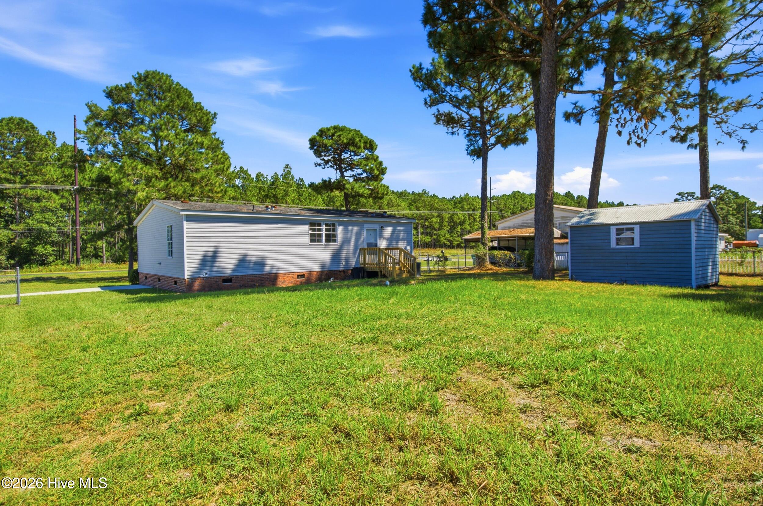 101 Larch Court Property Photo 28