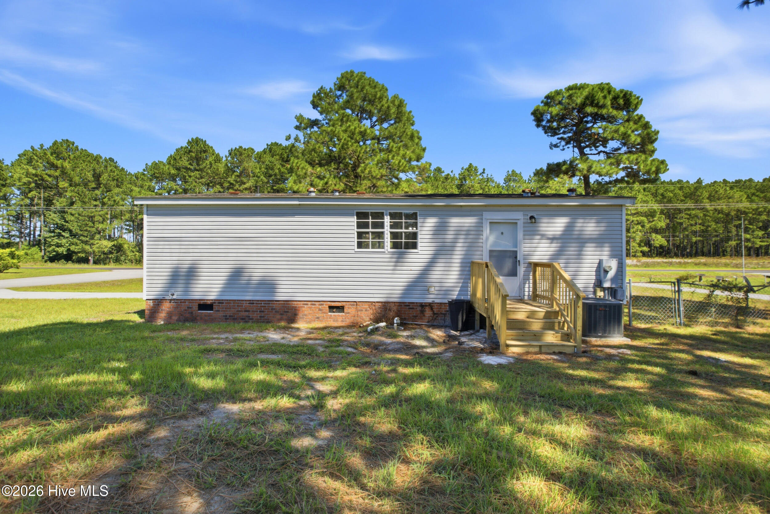 101 Larch Court Property Photo 31