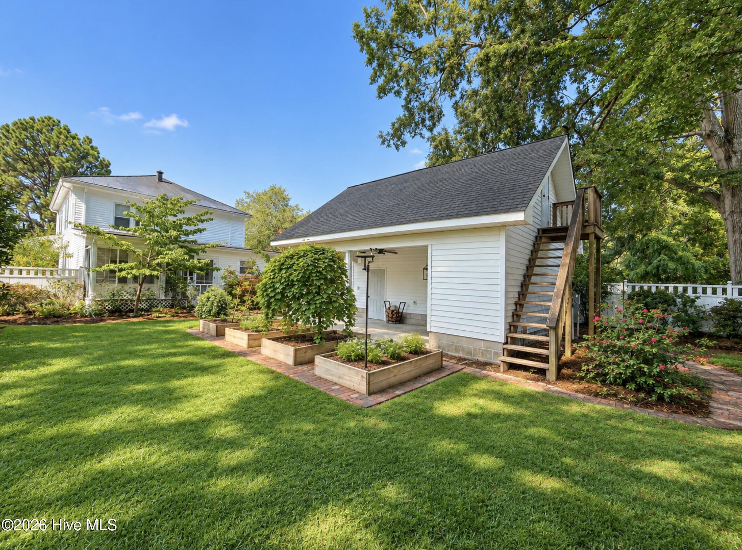 3632 E Wilson Street Property Photo 19