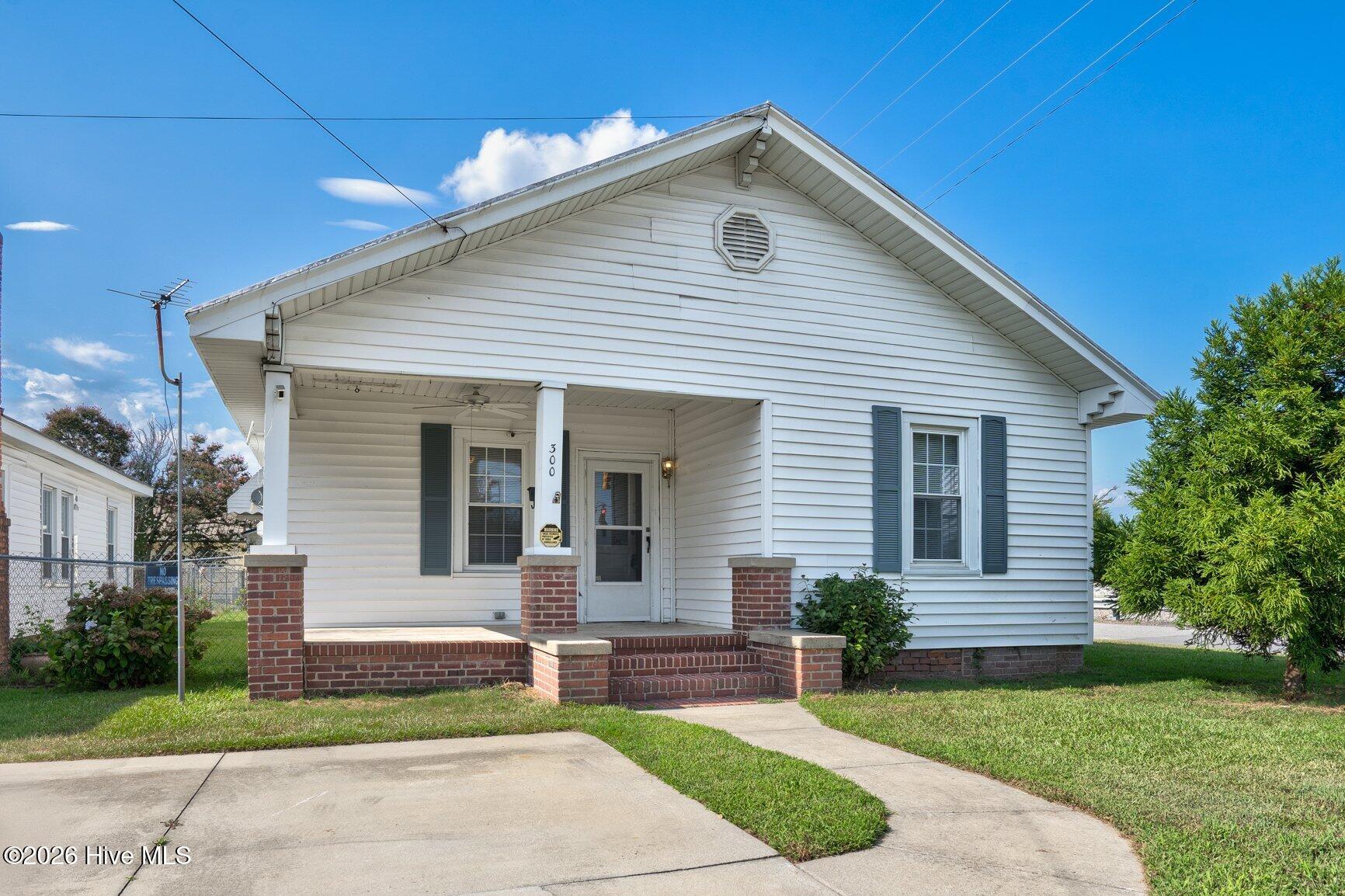 300 W Howard Avenue Property Photo 1
