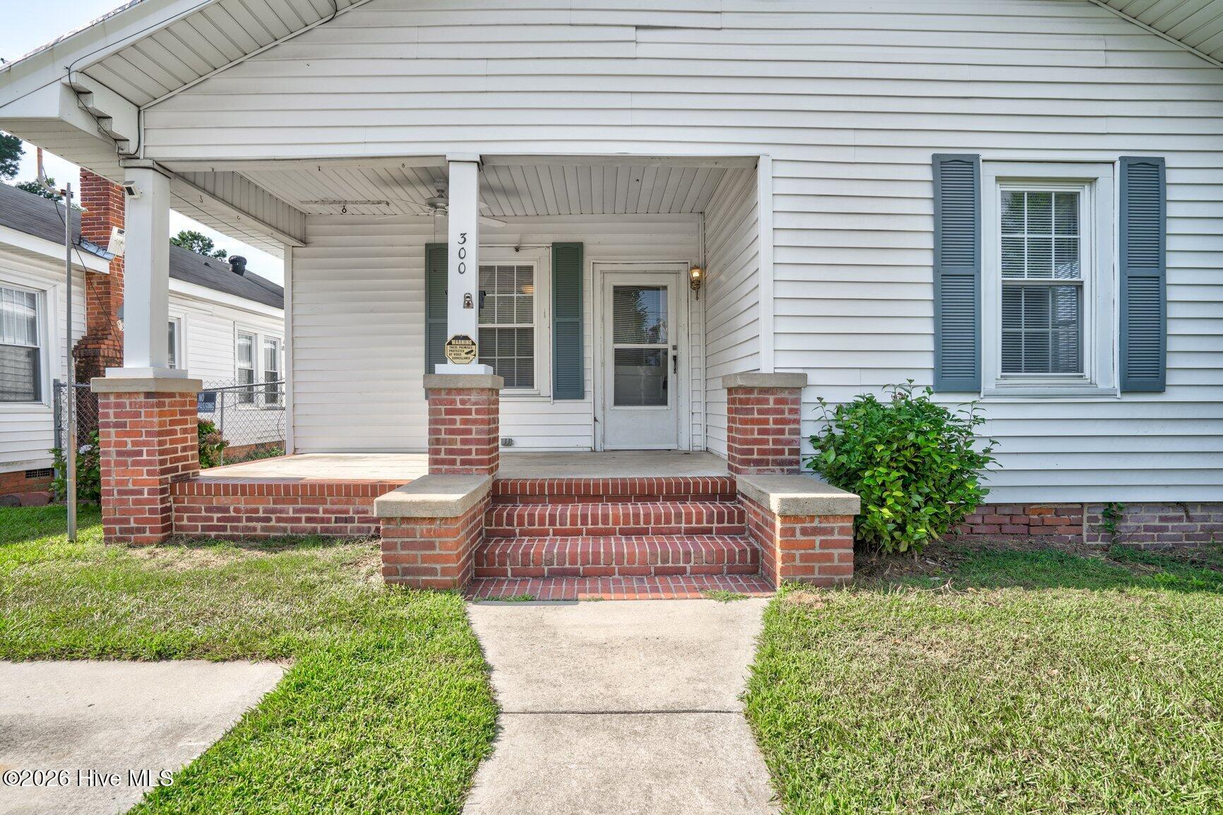 300 W Howard Avenue Property Photo 3