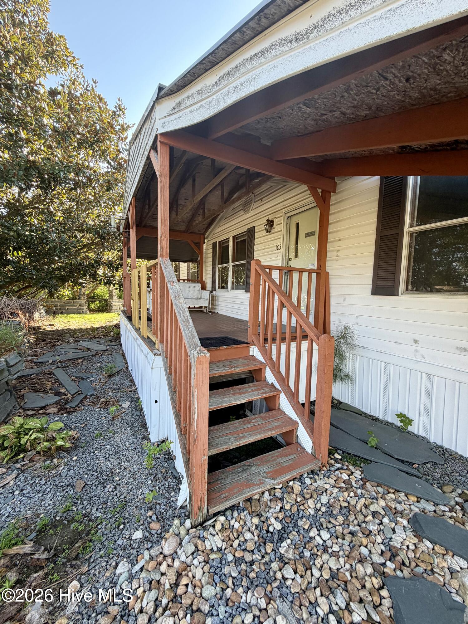 103 E Church Street Property Photo 3