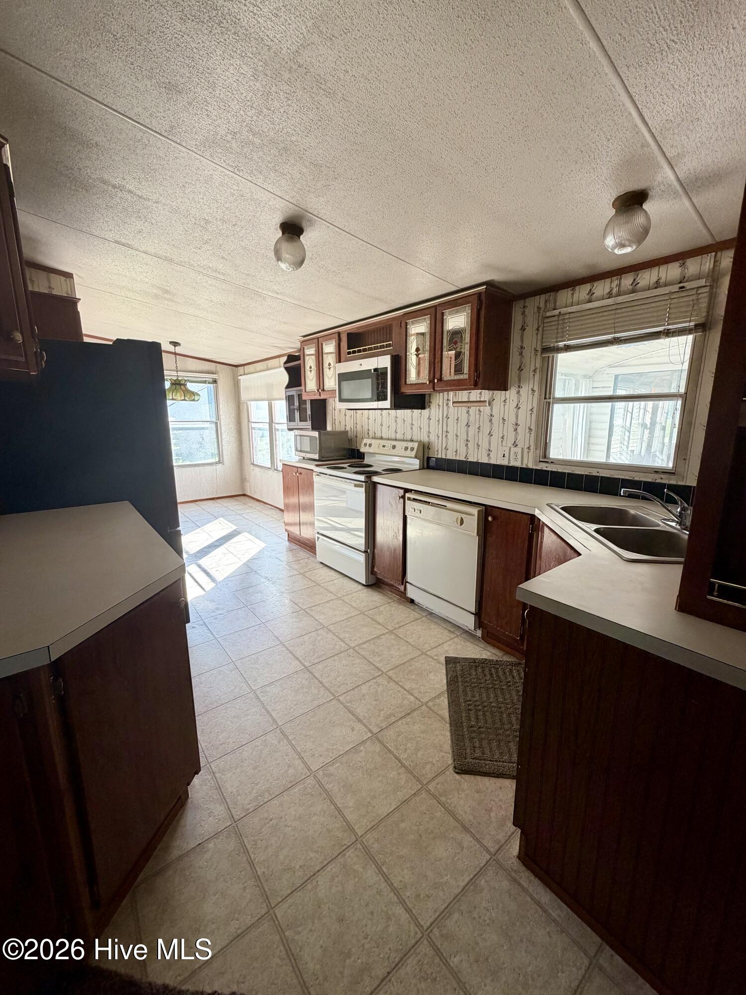 103 E Church Street Property Photo 6
