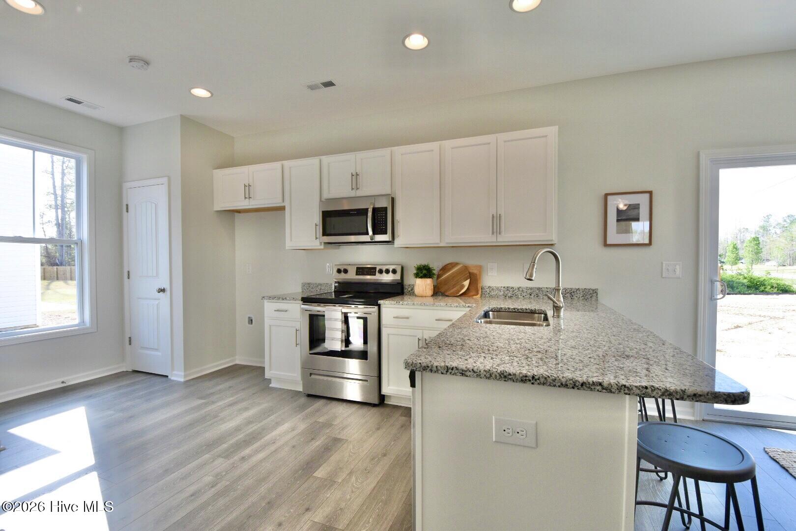 109 Bristol Bay Drive Property Photo 4