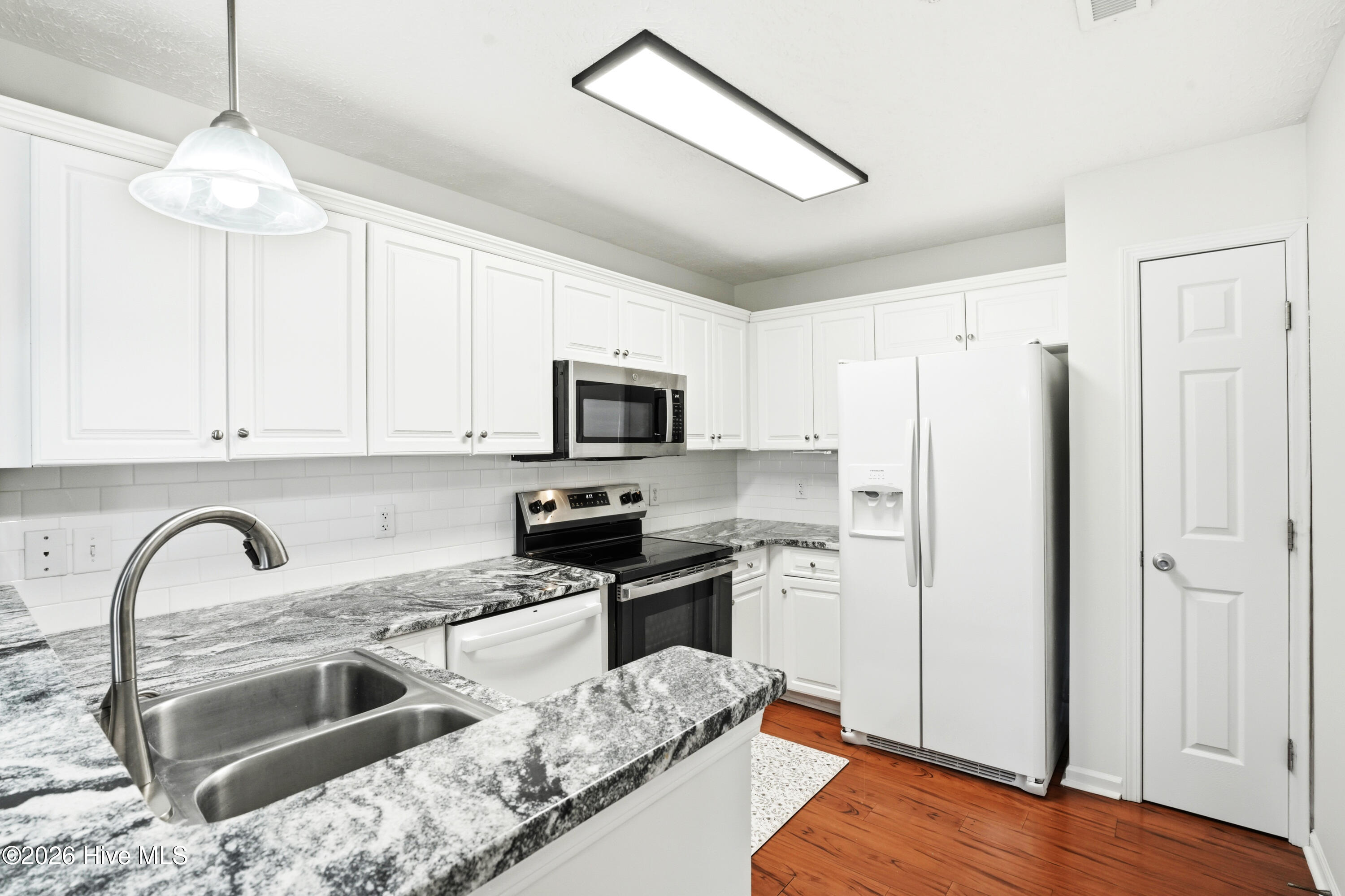 625 Spencer Farlow Drive Unit 30 Property Photo 28