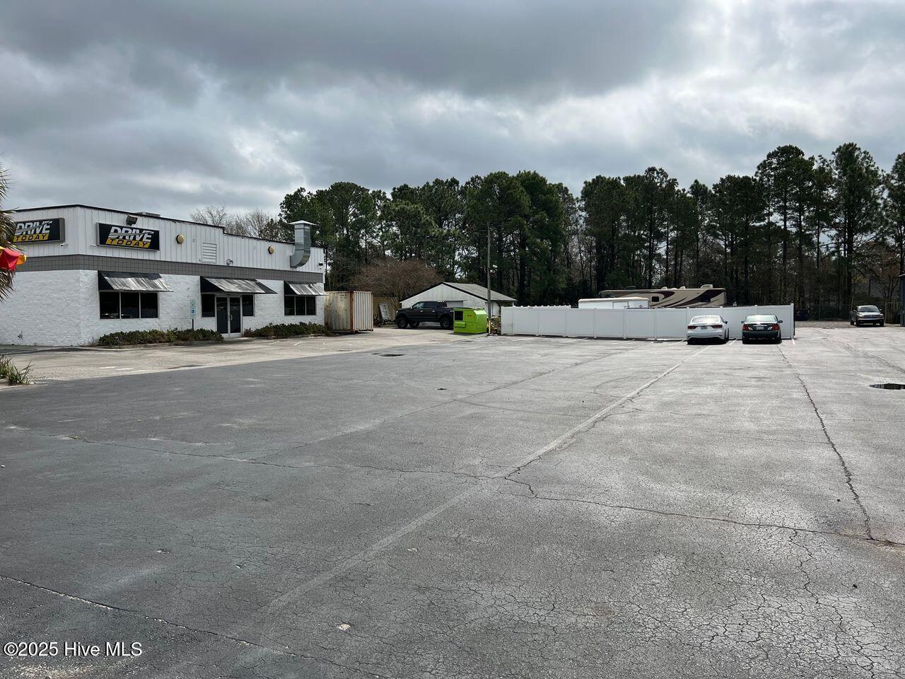 6412 Market Street Property Photo 6