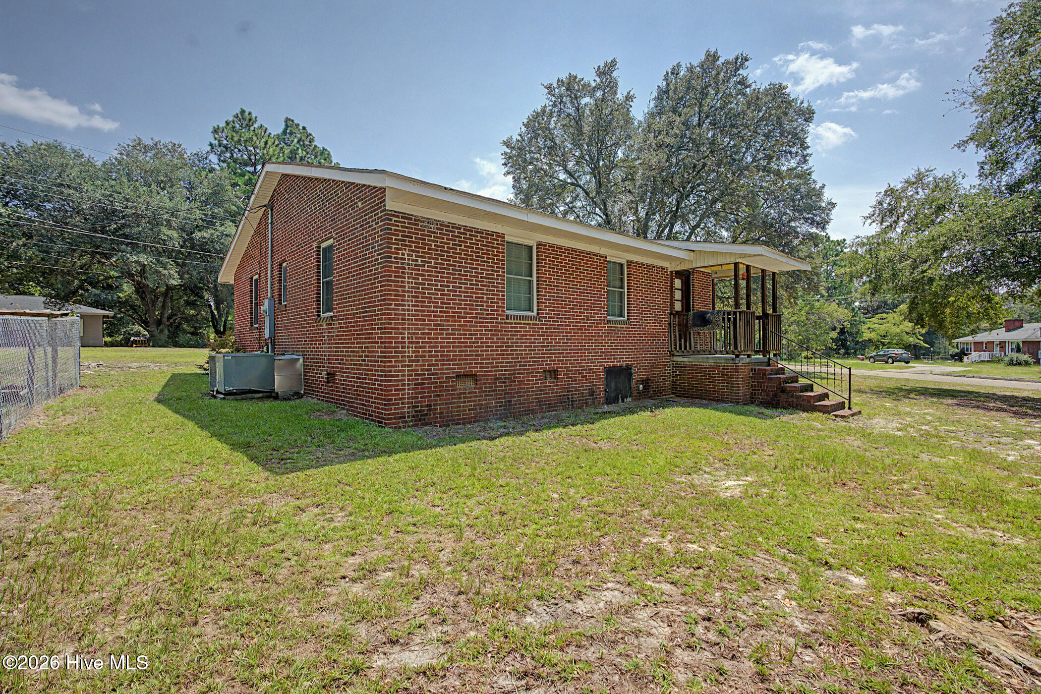 506 Hawthorne Street Property Photo 7