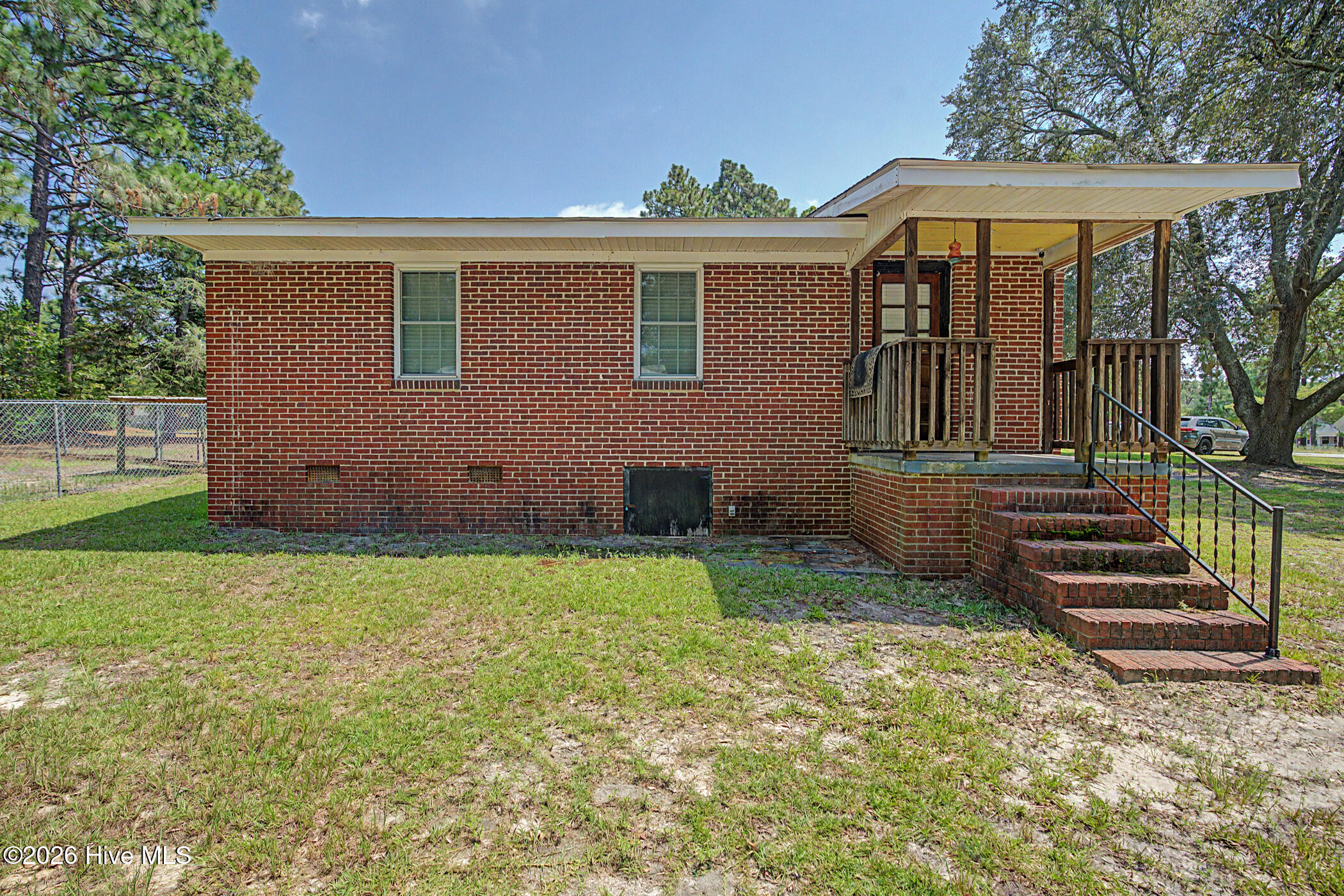 506 Hawthorne Street Property Photo 8